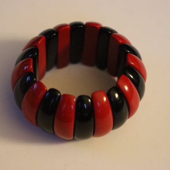Marion Godart Paris Wide Stretch Bracelet Christmas Red and Black 1.5" Wide - Picture 1 of 2